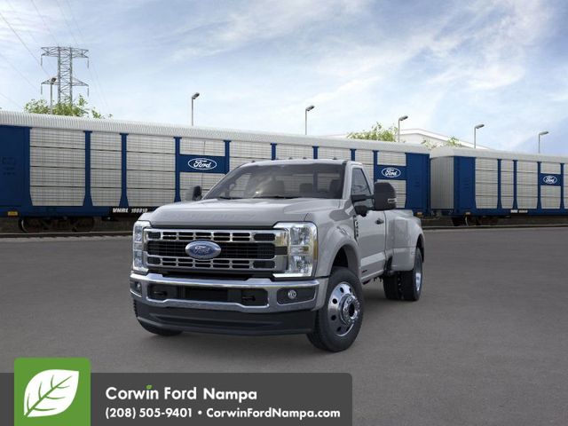 2026 Ford F-450 photo 3