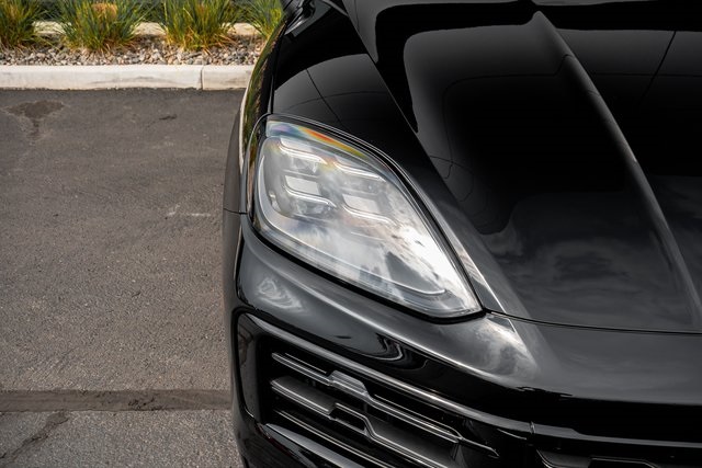 2025 Porsche Cayenne Coupe photo 6