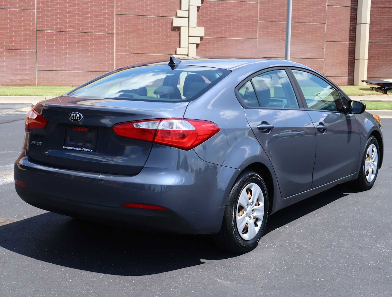 2016 Kia Forte LX photo 22