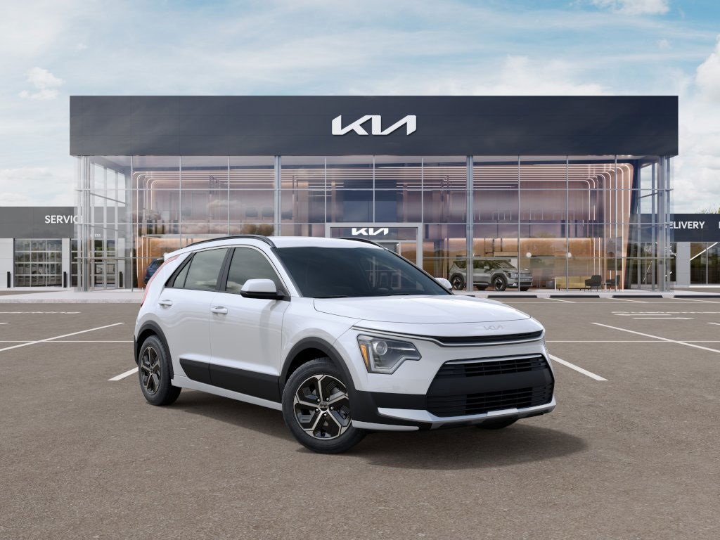 2025 Kia Niro LX photo 7