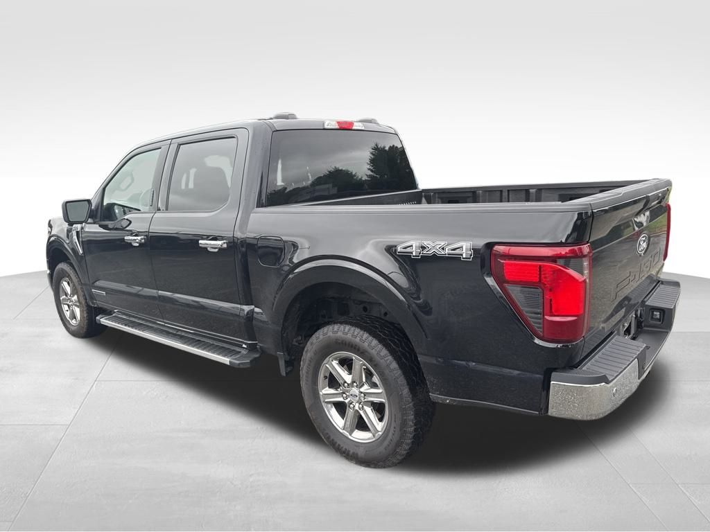 2024 Ford F-150 XLT photo 3