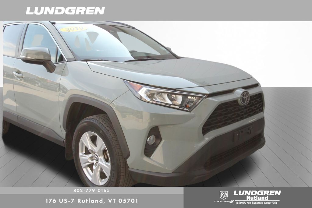 2019 Toyota RAV4 XLE photo 33