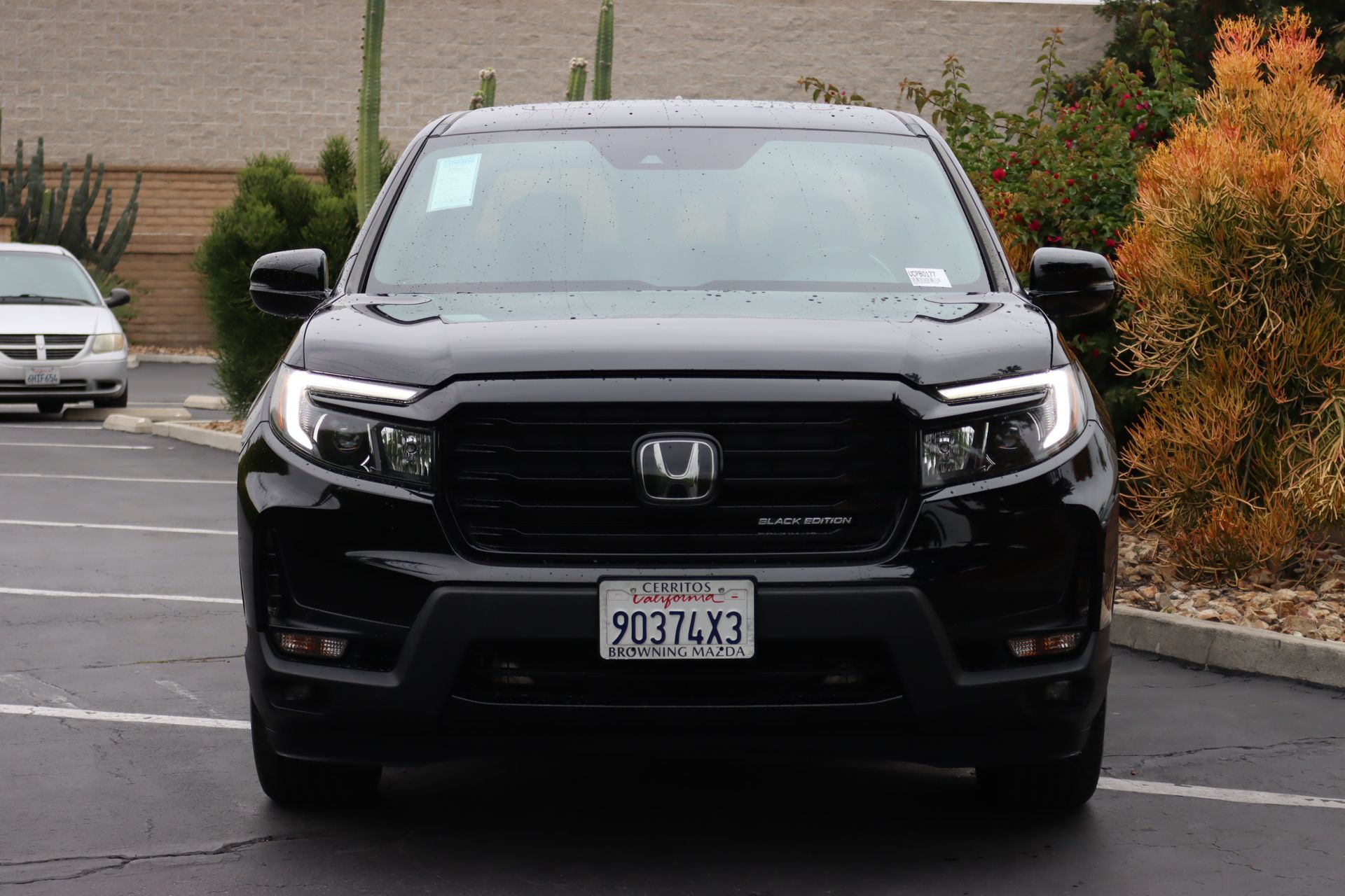 2021 Honda Ridgeline Black Edition photo 2