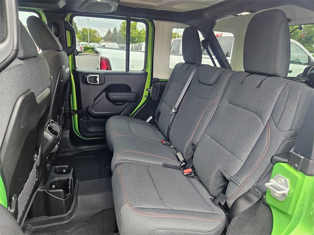 2025 Jeep Wrangler Rubicon photo 27