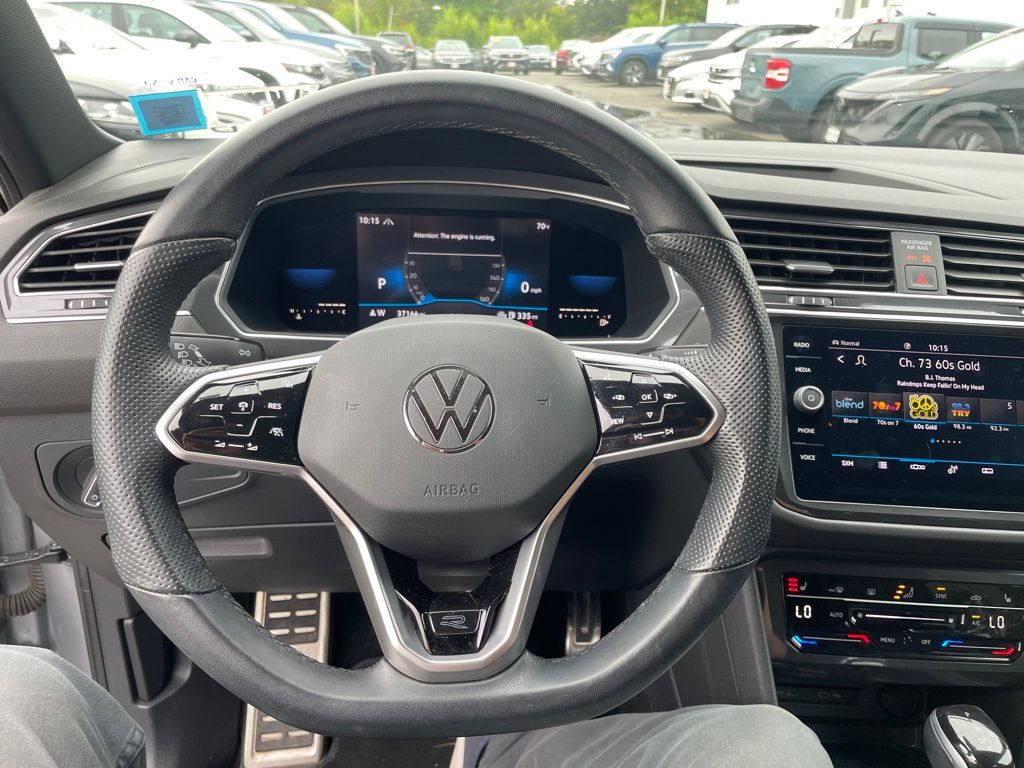 2023 Volkswagen Tiguan SE R-Line Black photo 23