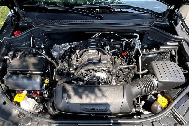 2025 Dodge Durango R/T Plus photo 12