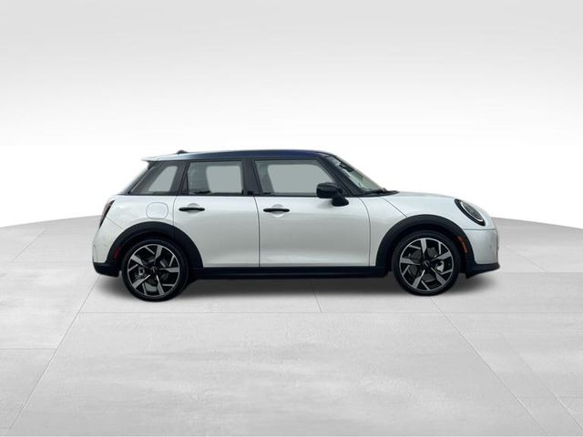 2026 Mini Cooper 4 Door Hardtop photo 2