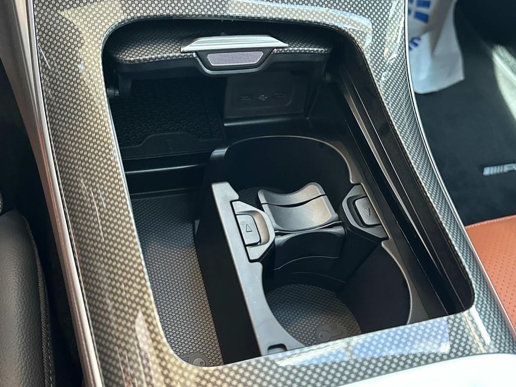 2025 Mercedes Benz C 300 4MATIC photo 4
