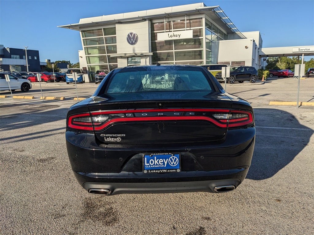 2022 Dodge Charger SXT photo 2