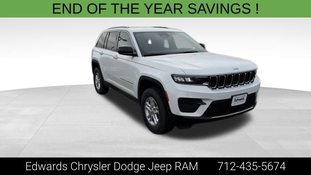 2025 Jeep Grand Cherokee Laredo's photo