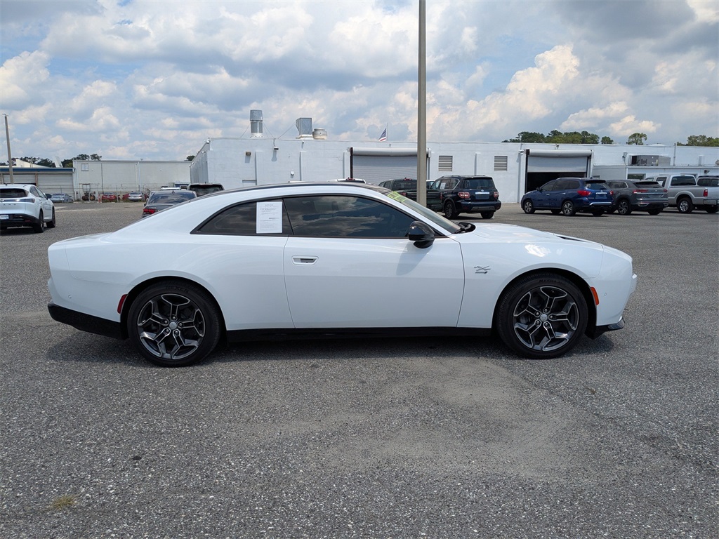 Used 2024 Dodge Charger Daytona R/T with VIN 2C3CDBCK3RR208780 for sale in Jacksonville, FL