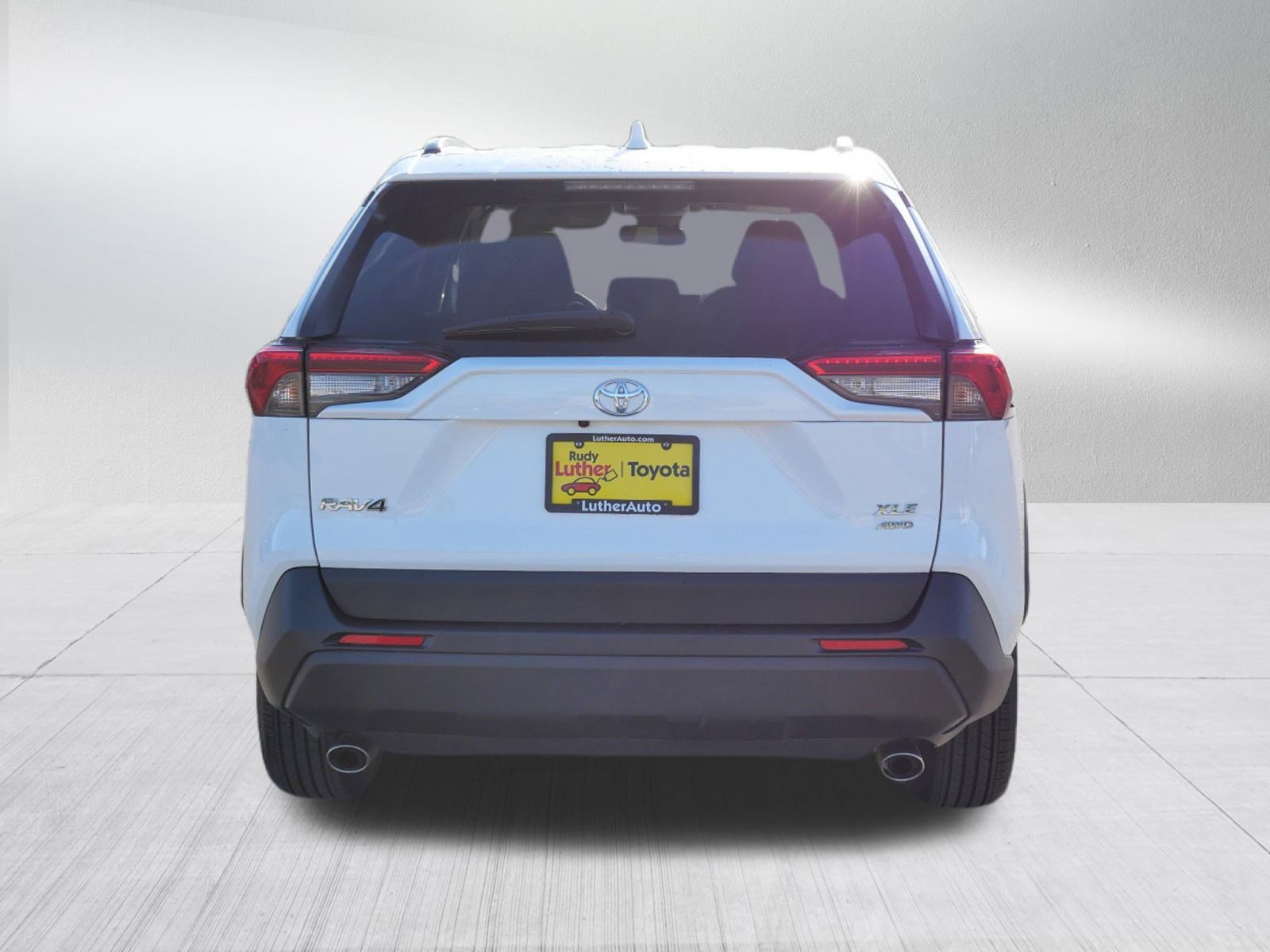 2023 Toyota RAV4 XLE photo 6