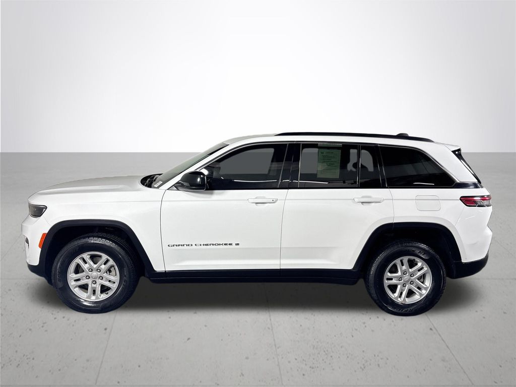 2023 Jeep Grand Cherokee Laredo photo 8