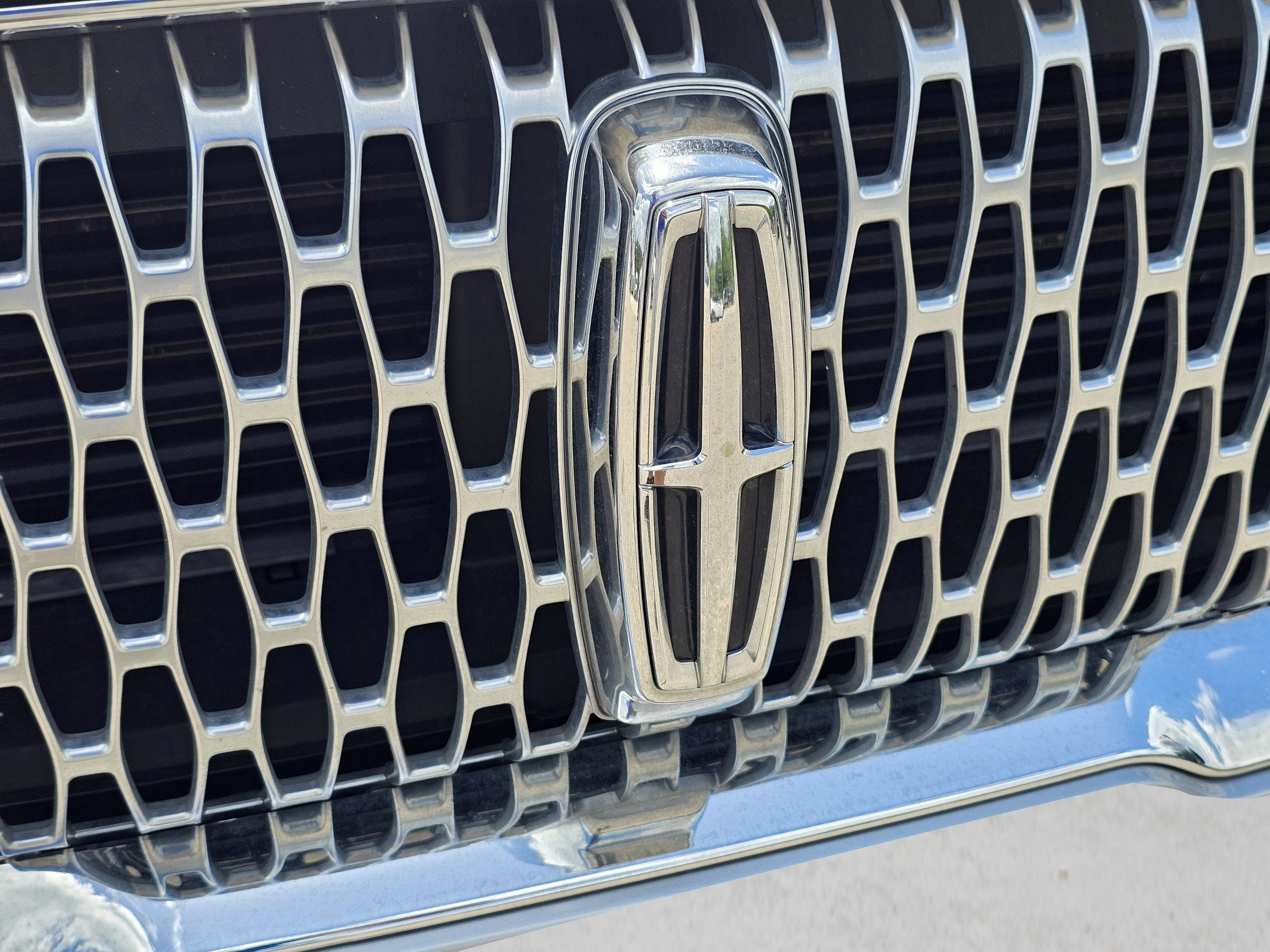 2021 Lincoln Corsair Standard photo 29