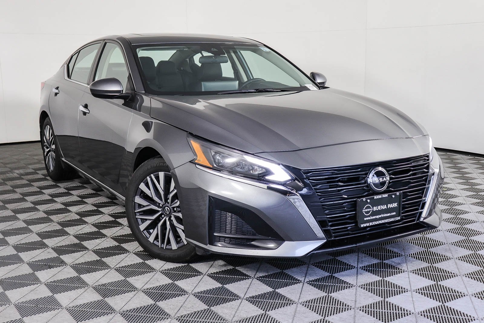 2023 Nissan Altima SV