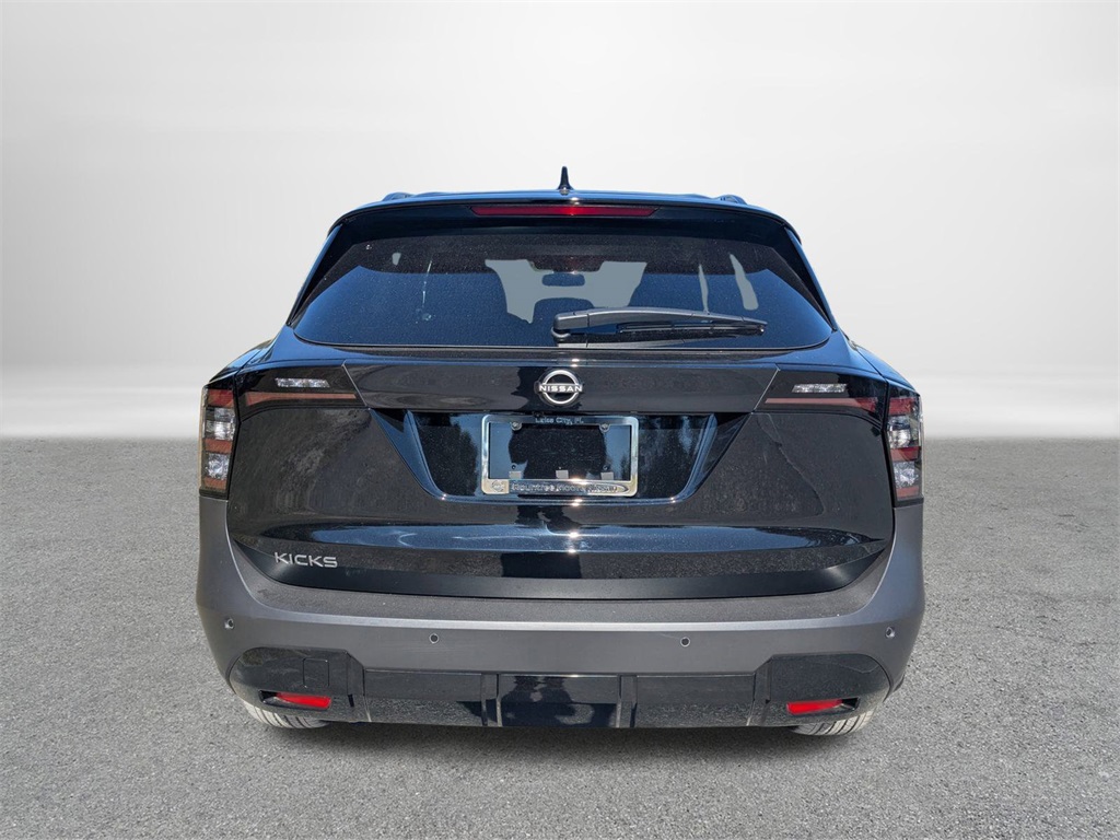 2026 Nissan Kicks SV photo 4