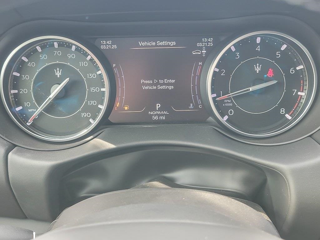 2024 Maserati Levante GT photo 12