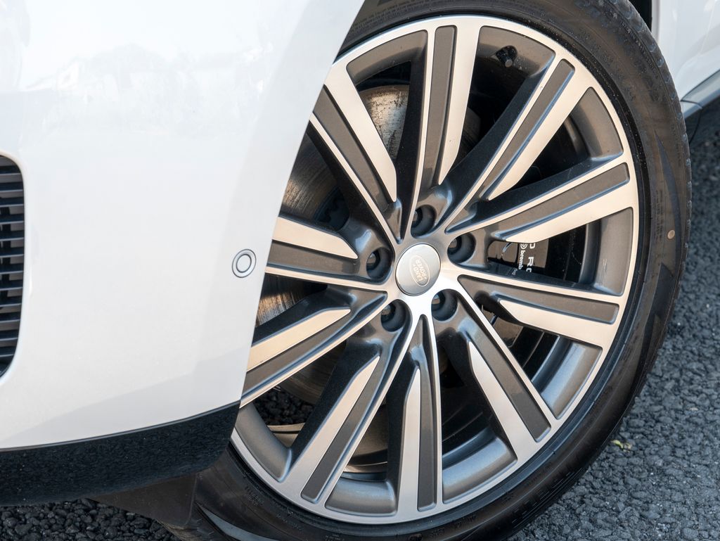 2025 Land Rover Range Rover Autobiography photo 9