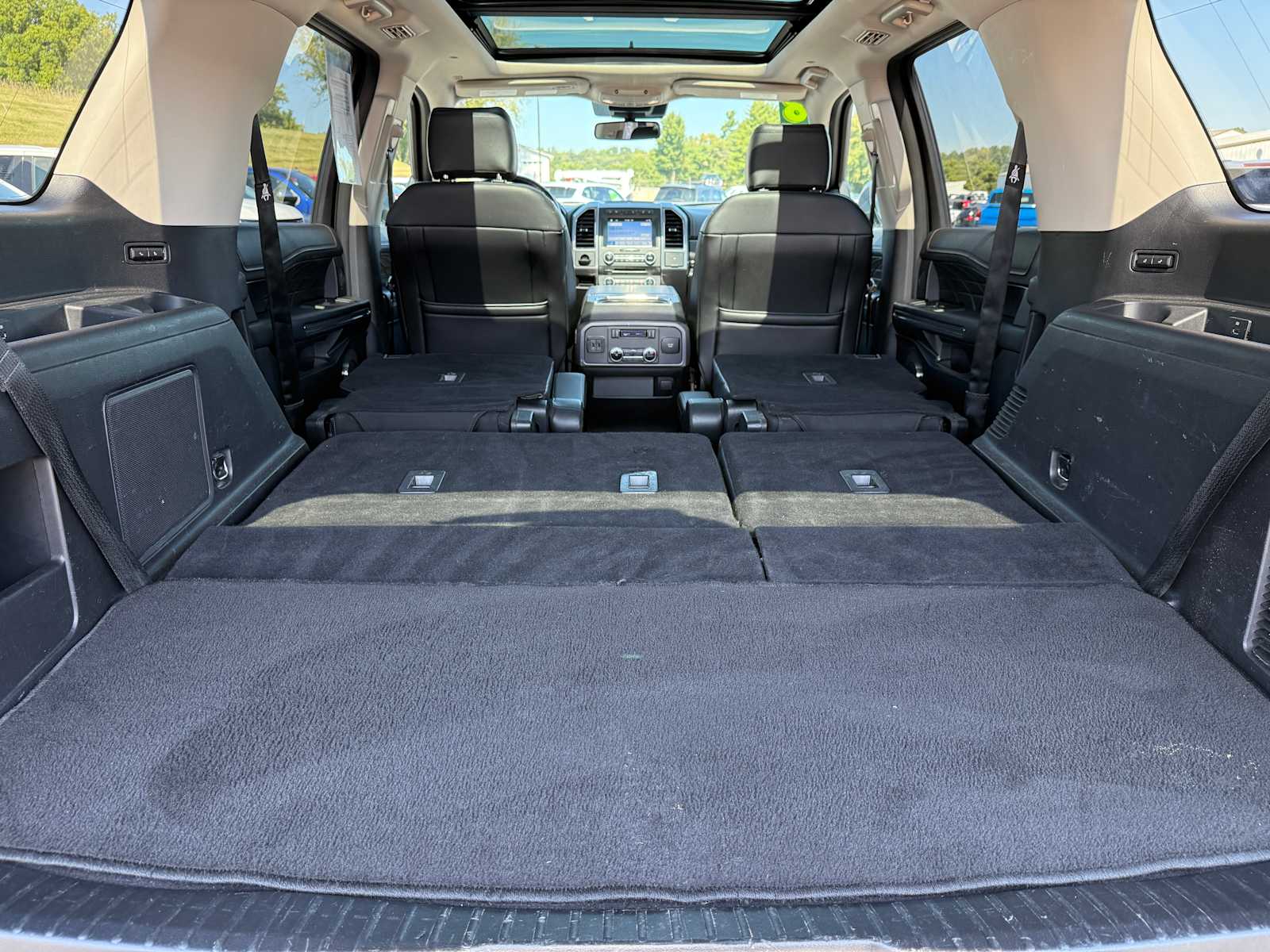 2018 Ford Expedition Platinum photo 10