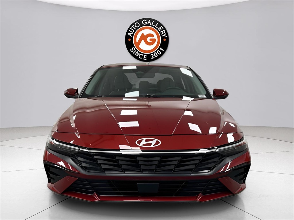 2024 Hyundai Elantra Hybrid Limited photo 2