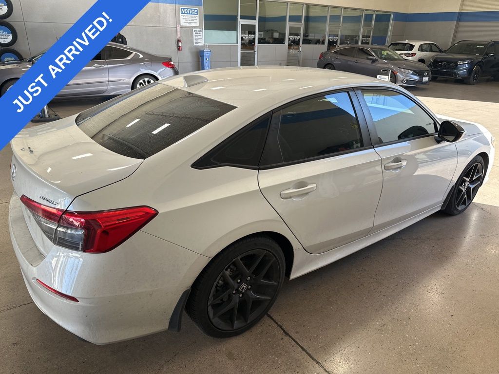 2023 Honda Civic Sport photo 2