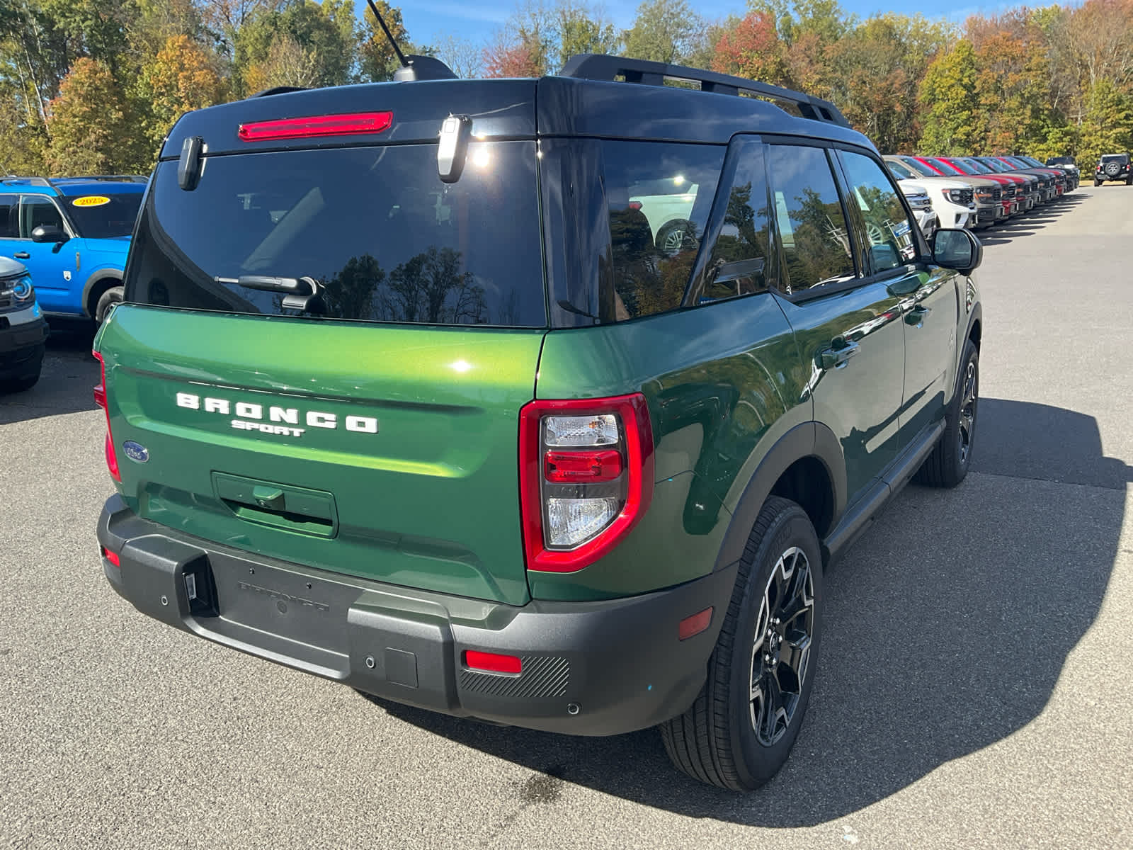 2025 Ford Bronco Sport Outer Banks photo 3