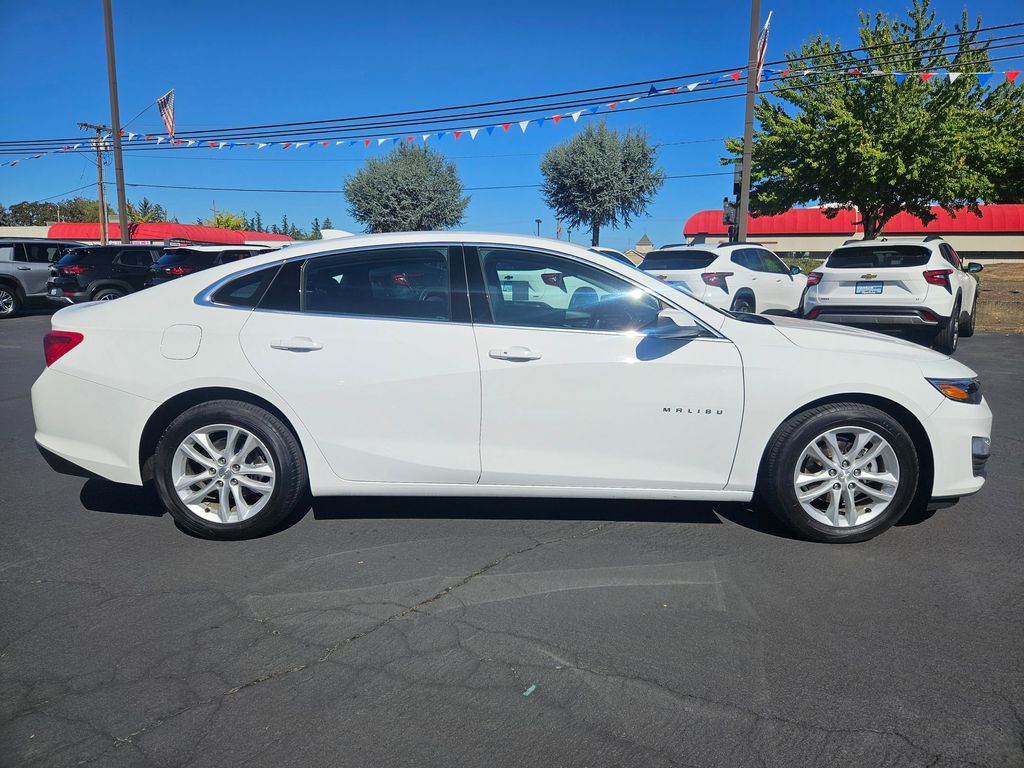 2023 Chevrolet Malibu 1LT photo 4