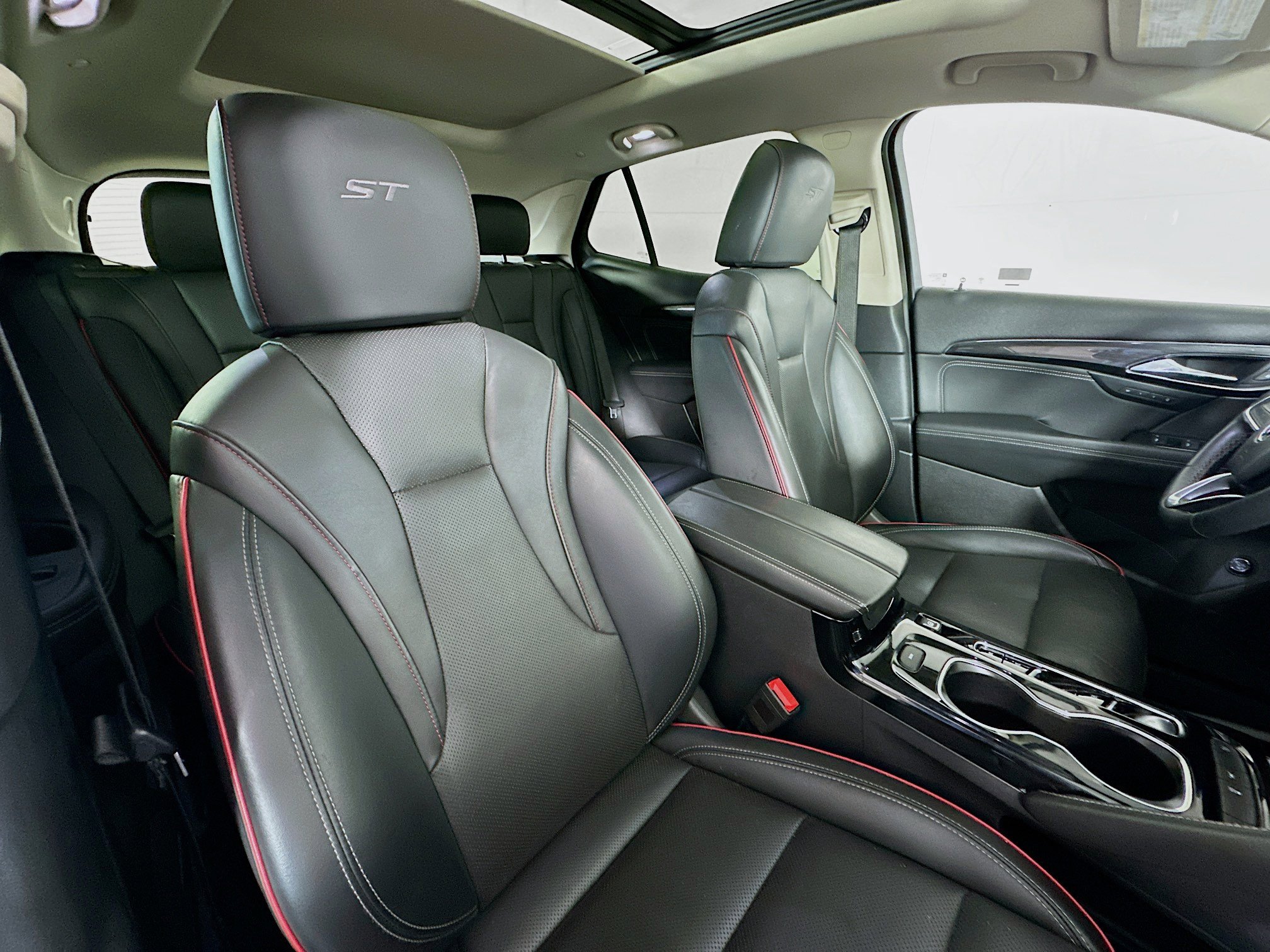 2023 Buick Envision Essence photo 26