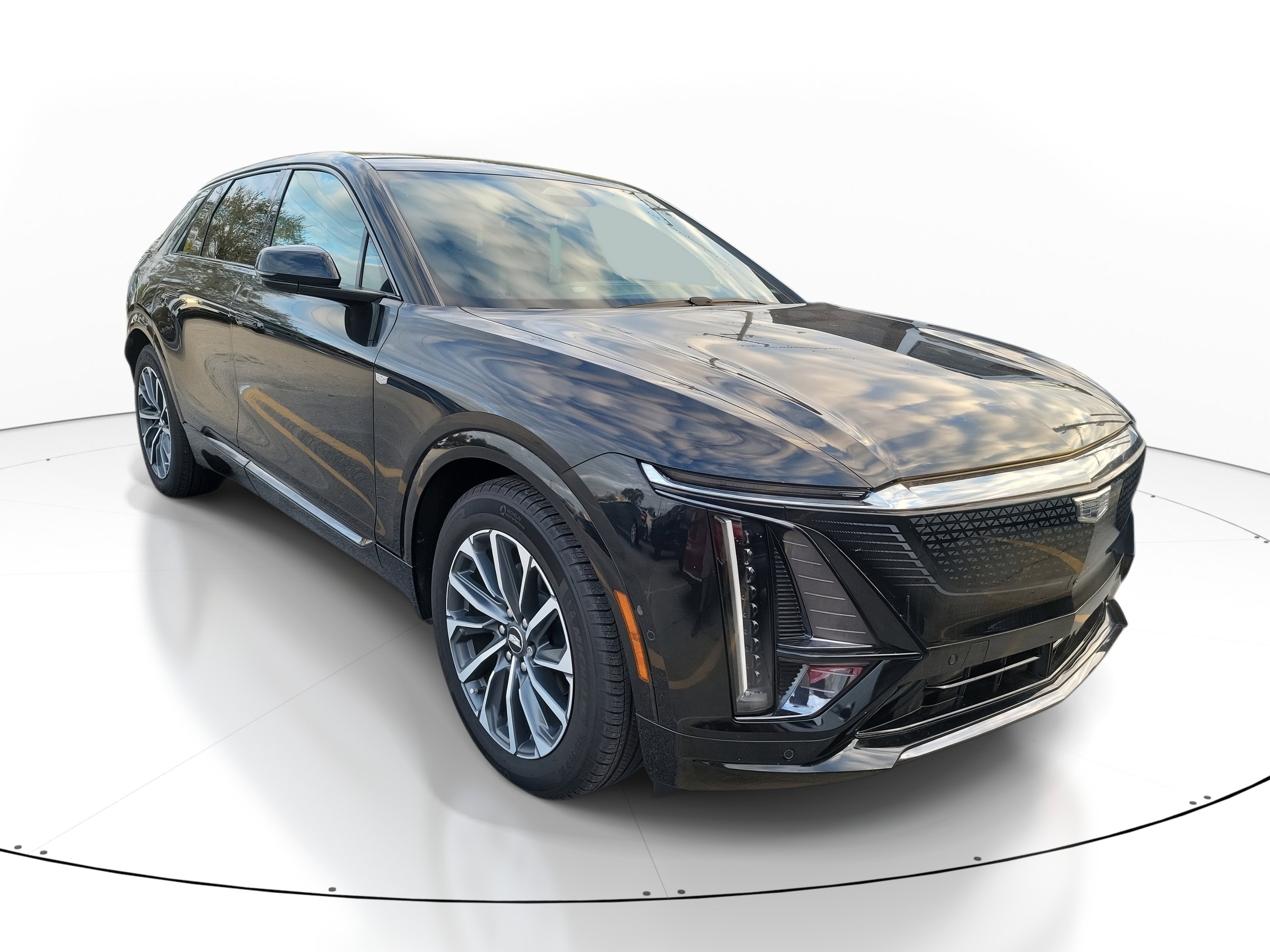 2024 Cadillac LYRIQ Sport 3's photo