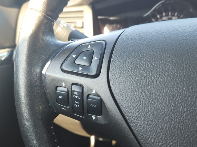 2015 Lincoln MKS EcoBoost photo 37