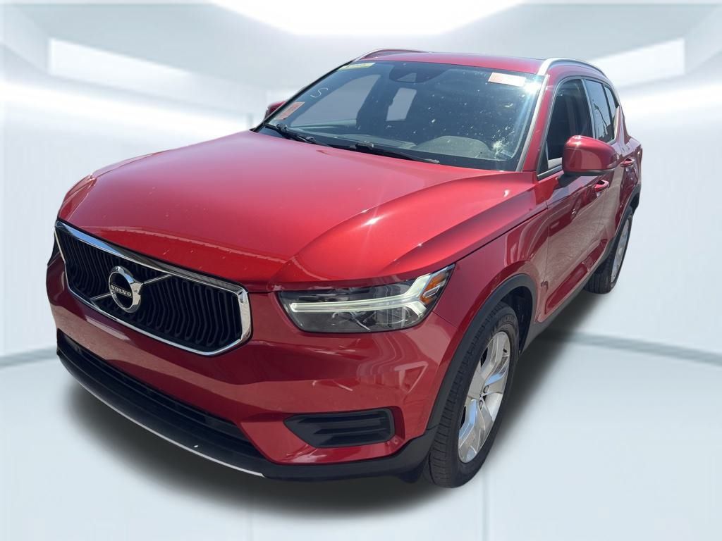 2022 Volvo XC40 Momentum photo 4