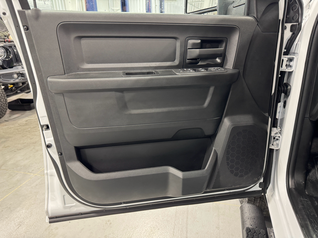 2025 Ram 3500 Tradesman photo 20