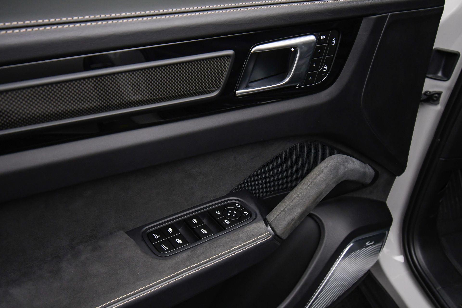 2023 Porsche Cayenne Coupe Turbo GT photo 41