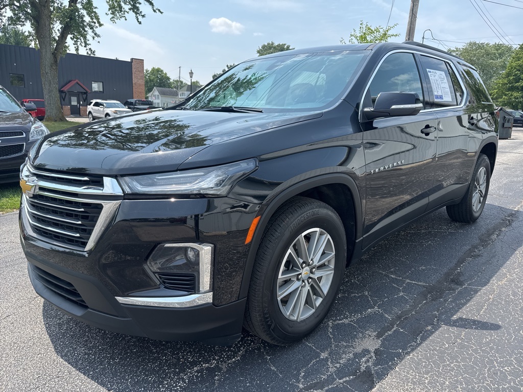 2022 Chevrolet Traverse Cloth photo 2