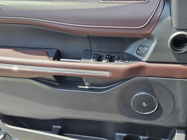 2024 Ford Expedition Limited photo 16