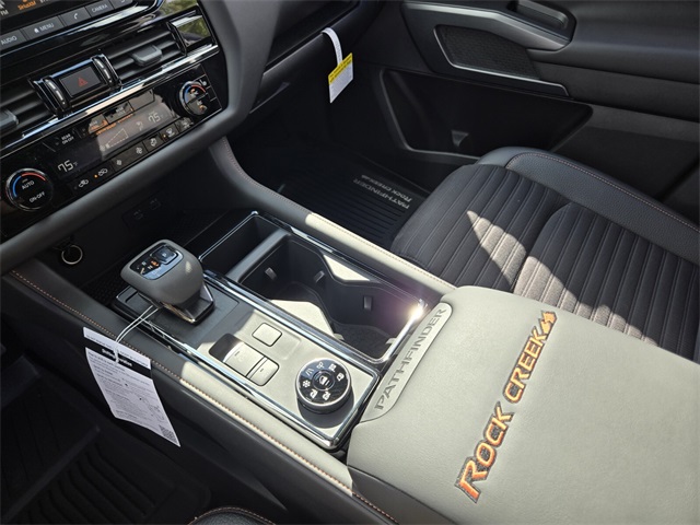 2025 Nissan Pathfinder Rock Creek photo 18