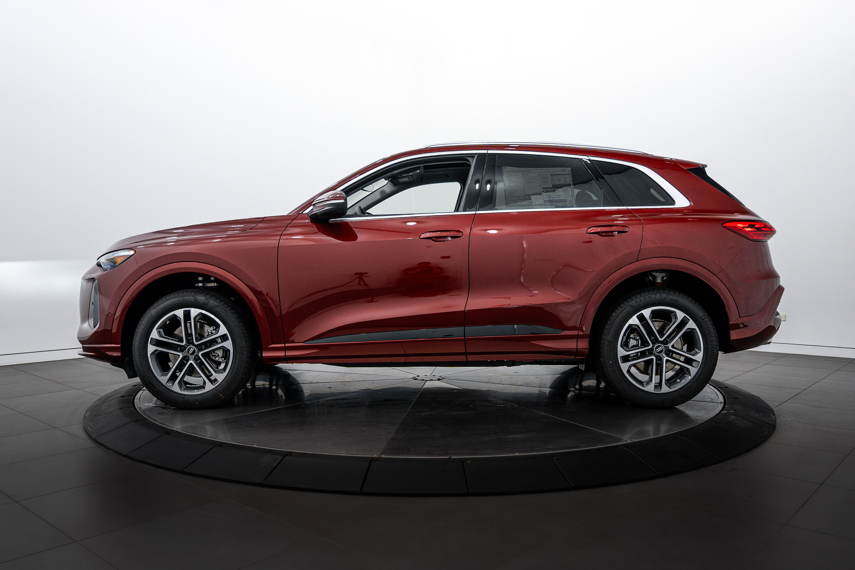 2025 Audi Q5 Premium Plus photo 7