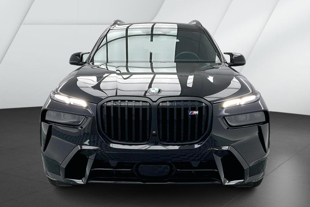 2025 Bmw X7 M60i photo 2