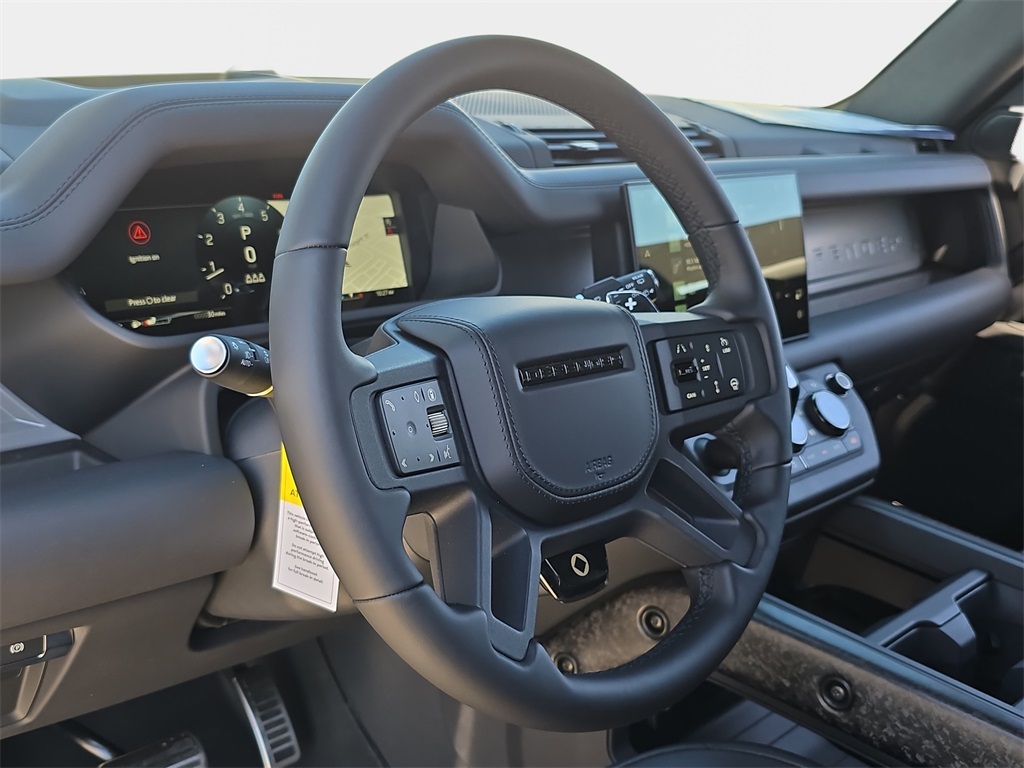 2025 Land Rover Defender 110 V8 photo 15