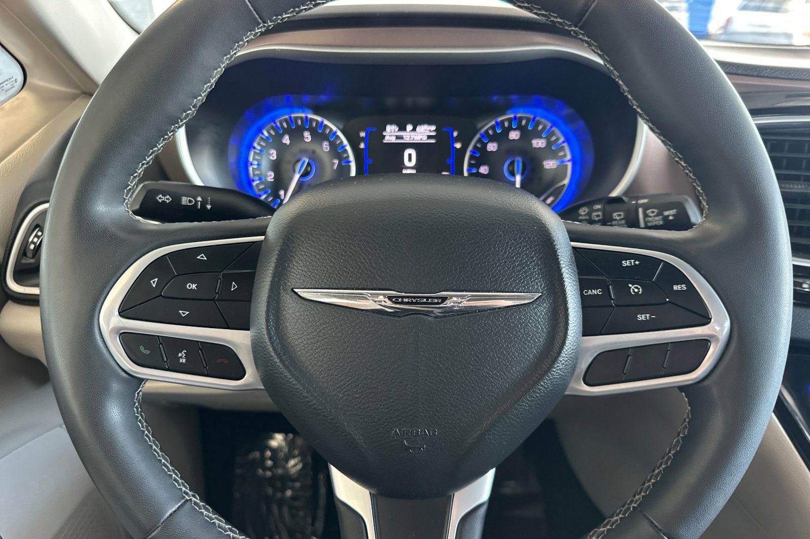 2023 Chrysler Pacifica LX photo 19
