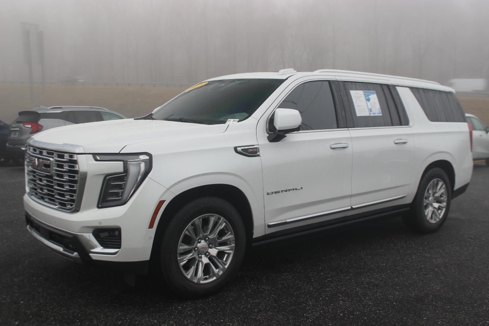 2025 Gmc Yukon XL Denali photo 3