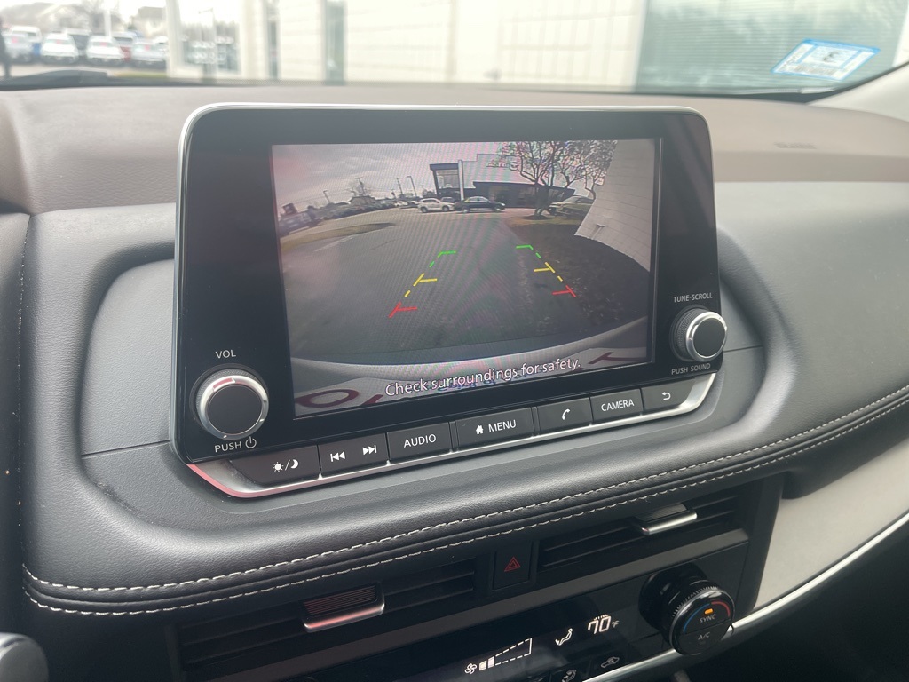 2023 Nissan Rogue SV photo 4