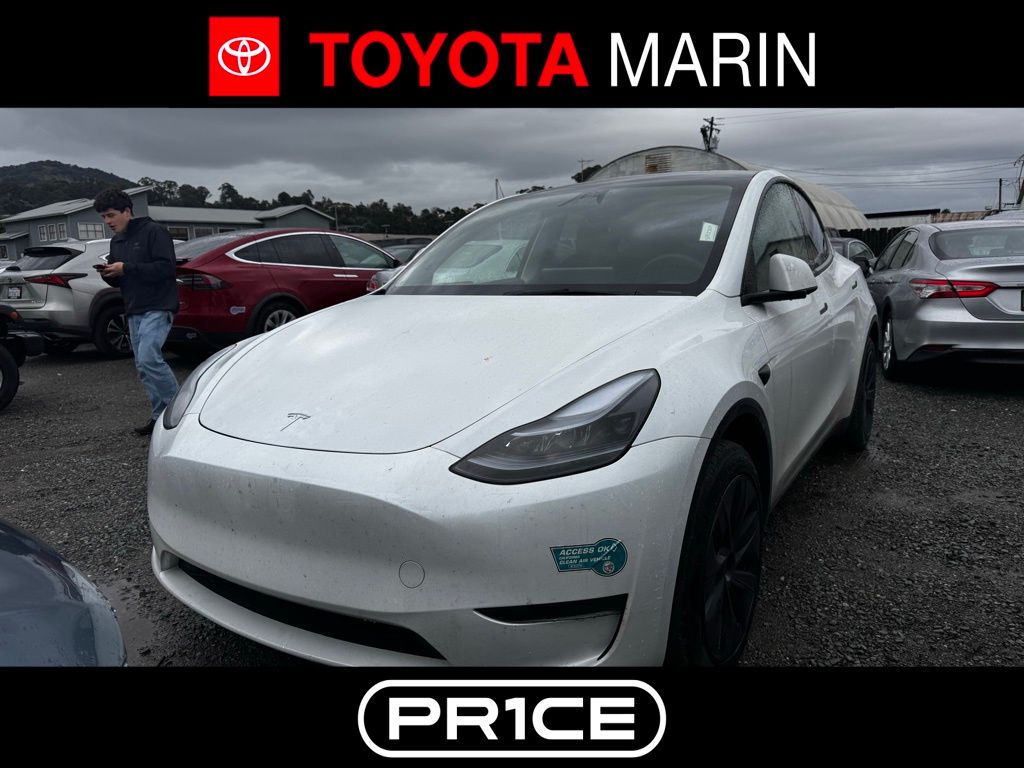 2025 Tesla Model Y Long Range's photo