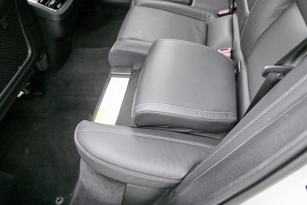 2023 VOLVO XC60 - Image 22