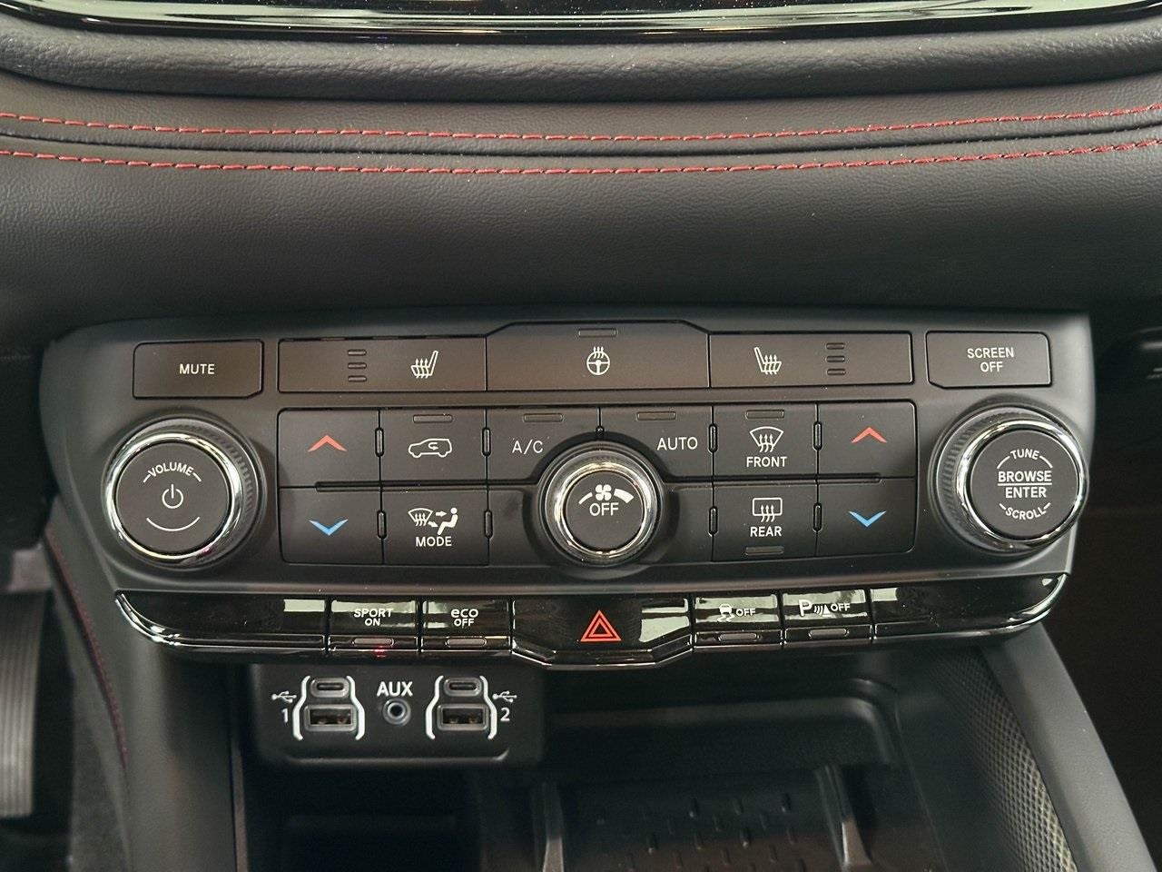 2025 Dodge Durango R/T photo 13