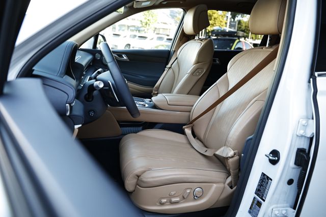 2024 Genesis GV80 3.5T Advanced photo 17