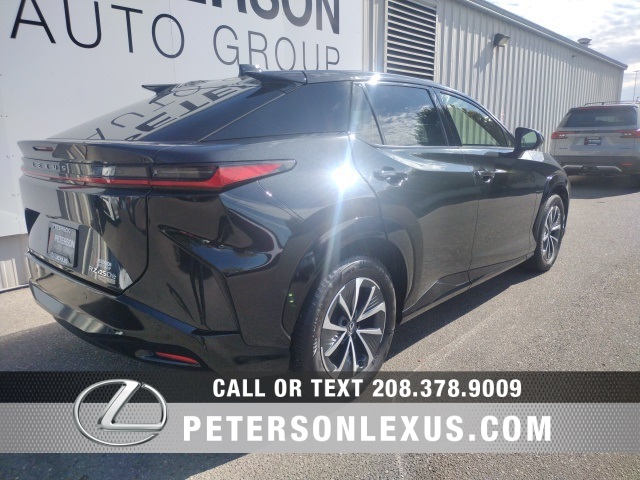 2023 Lexus RZ 450e Premium photo 4
