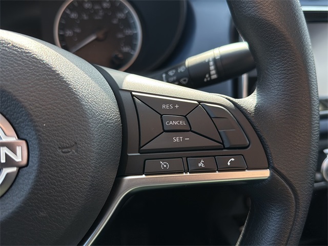2025 Nissan Versa 1.6 SV photo 20