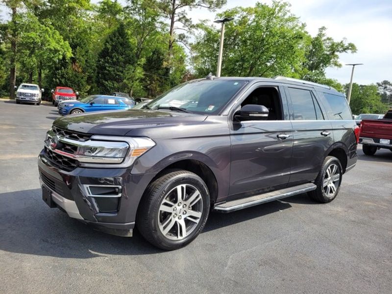 2023 Ford Expedition Limited photo 3