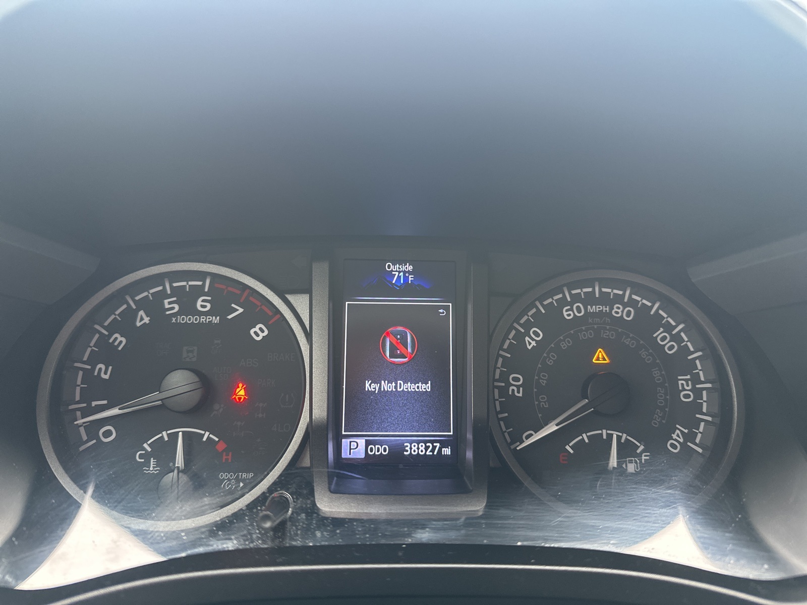 2021 Toyota Tacoma TRD Off-Road photo 4